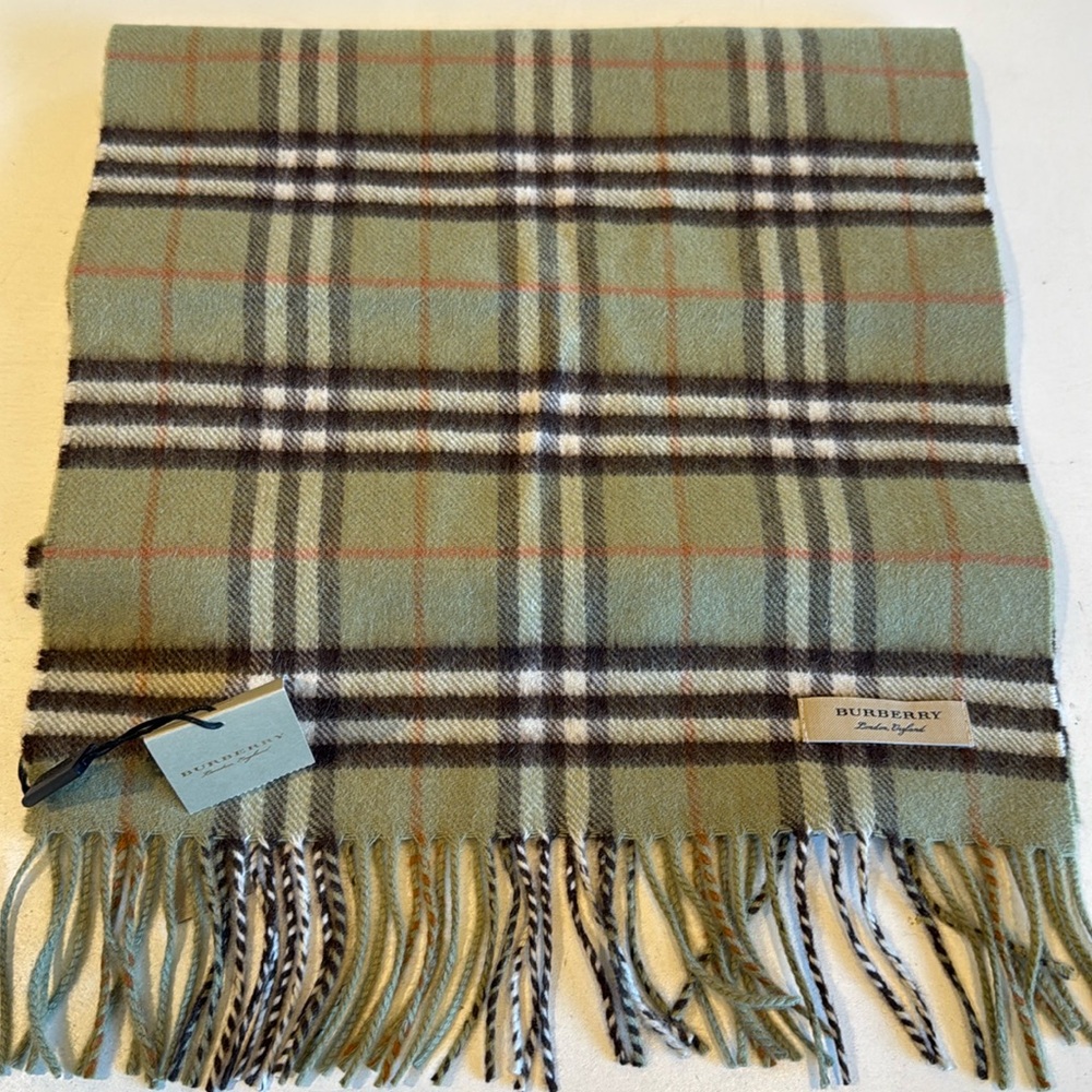 Burberry brand new scarf